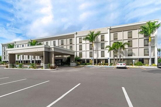 Comfort Inn & Suites St. Pete - Clearwater International Airport