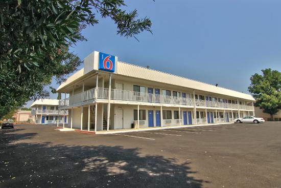 Motel 6 Woodland, CA - Sacramento Area