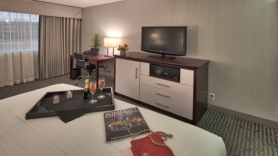 Somerset Inn