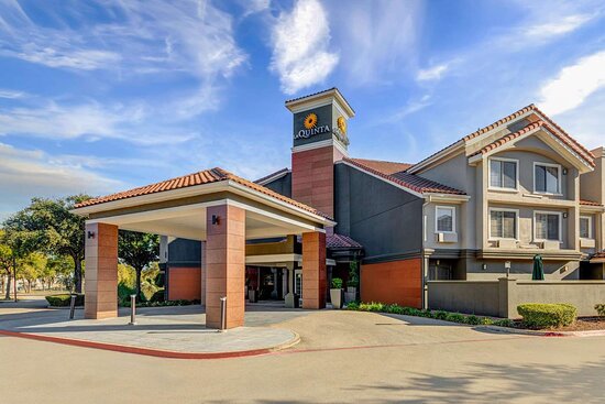 La Quinta Inn & Suites by Wyndham Dallas DFW Airport North