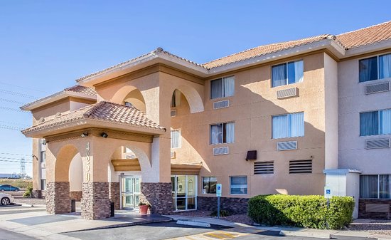 Comfort Inn & Suites near Kino Sports Complex