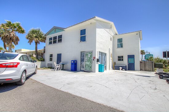 Daytona Shores Inn and Suites