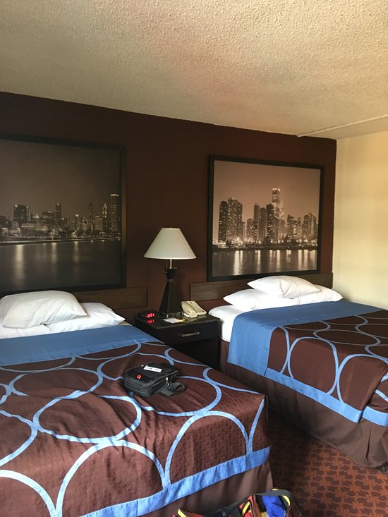 Super 8 by Wyndham Chicago IL