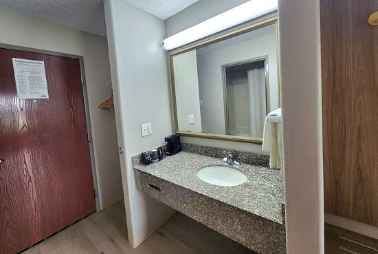 Days Inn by Wyndham Lafayette