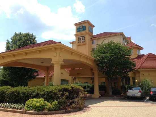 La Quinta Inn & Suites by Wyndham Charlotte Airport South