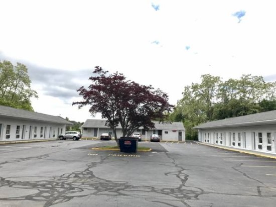 Shangri La Motel