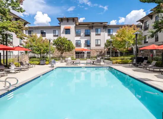 Hampton Inn & Suites Windsor - Sonoma Wine Country