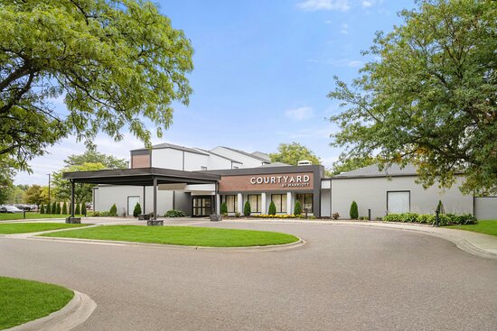 Courtyard by Marriott Detroit Metro Airport Romulus