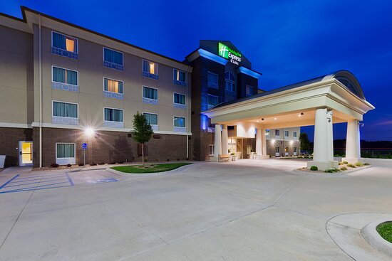 Holiday Inn Express & Suites Salina