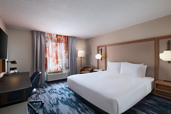 Fairfield by Marriott Inn & Suites Kansas City Airport