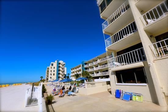 Shoreline Island Resort