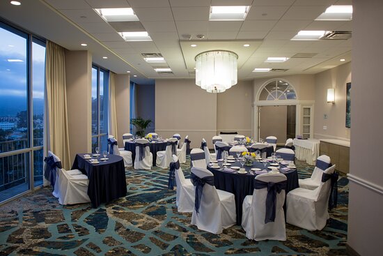 Crowne Plaza Ventura Beach By IHG
