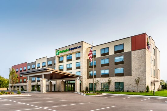 Holiday Inn Express & Suites Milwaukee – West Allis By IHG