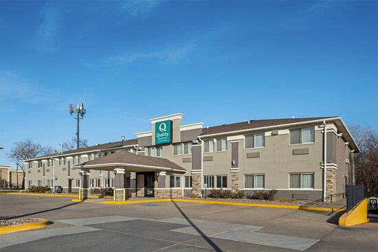 Quality Inn and Suites Des Moines airport