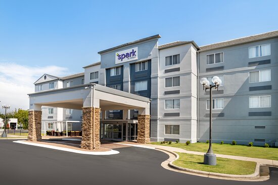 Spark by Hilton Kannapolis