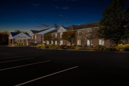 HomeTowne Studios by Red Roof East Lansing - Okemos