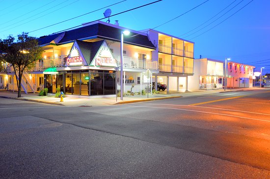 Riviera Resort & Suites