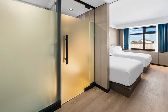 Ly New York Hotel