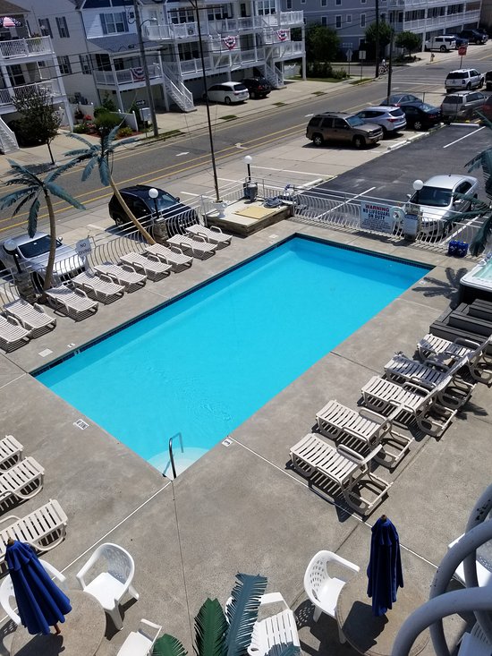 Quarterdeck Motel
