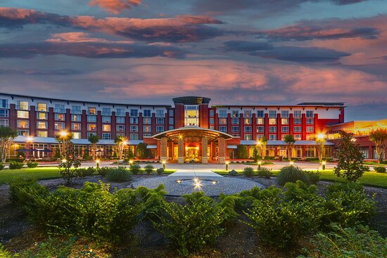 The Chattanoogan Hotel, Curio Collection by Hilton
