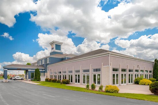 Sleep Inn & Suites Sheboygan I-43