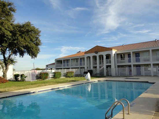 Motel 6 Round Rock