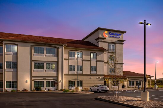 Comfort Inn & Suites Verona At Turning Stone Resort Casino
