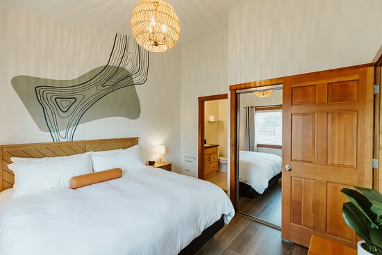 Switchback Suites