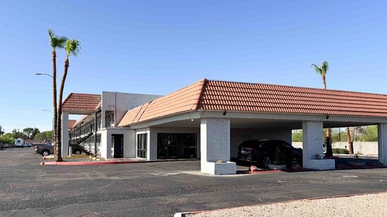 OYO Hotel Mesa AZ Downtown East