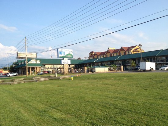 Mountain Breeze Motel