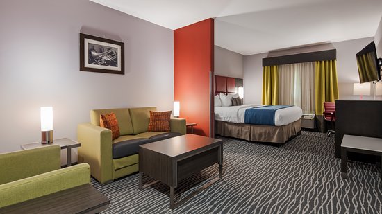 Airport Inn & Suites