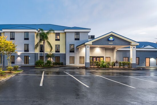 Days Inn & Suites By Wyndham Lakeland