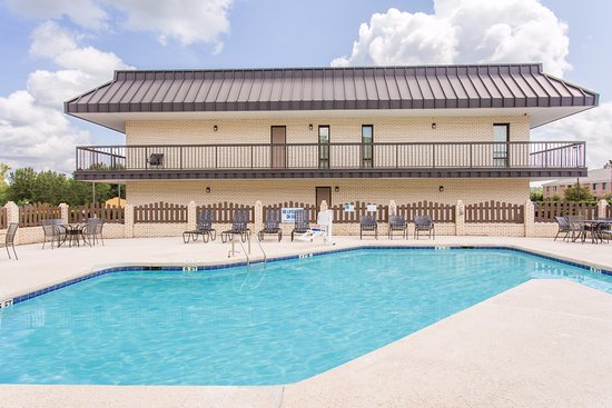 Days Inn by Wyndham Florence/I-95 North