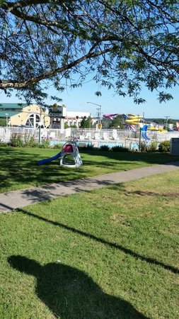 Paradise Motel & Suites