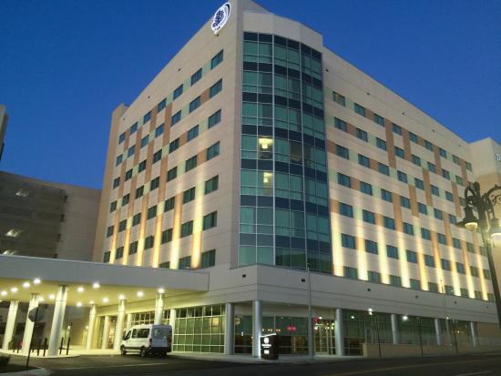 Doubletree By Hilton Hotel Reading