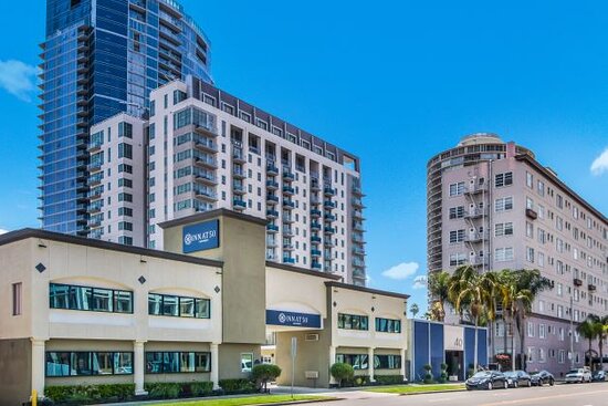 Inn at 50 Long Beach Convention Center