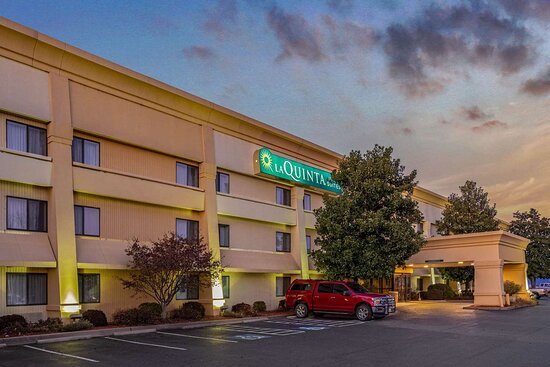 La Quinta Inn & Suites by Wyndham N Little Rock - McCain Mall