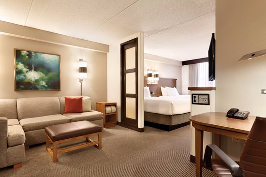 Hyatt Place Portland Airport / Cascade Station