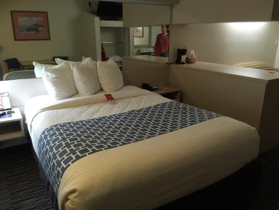 Super 8 by Wyndham Pensacola