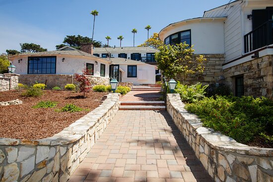 Carmel Beach Hotel