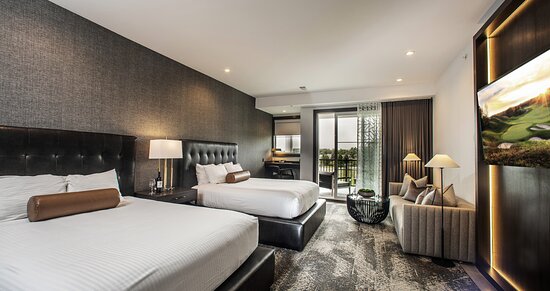Cottages & Suites Geneva National