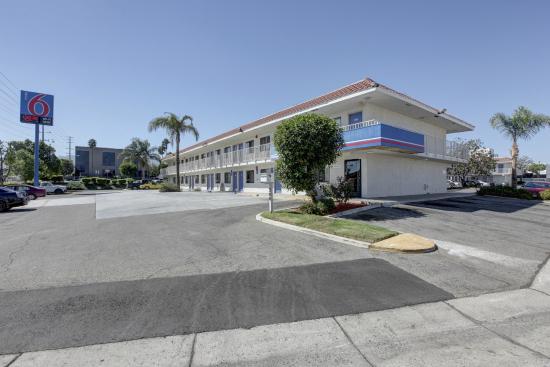 Motel 6 Corona, CA - Norco