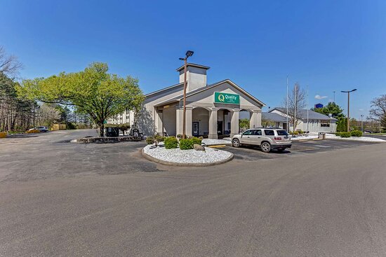 Quality Inn Austintown-Youngstown West