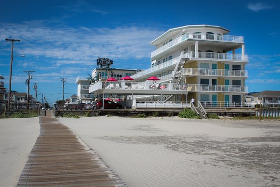 Paradise Oceanfront Resort
