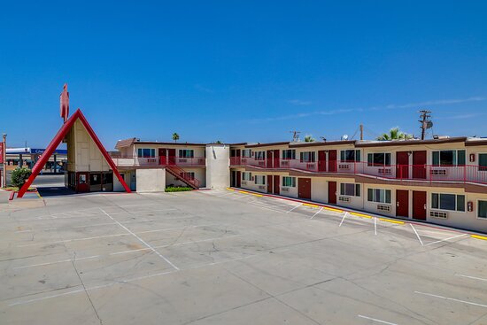 Red Roof Inn Needles
