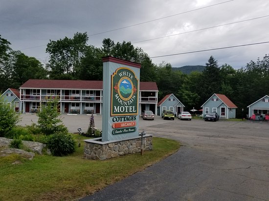 White Mountain Motel and Cottages