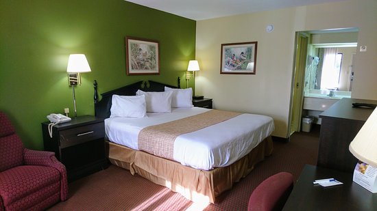 Travelodge by Wyndham Knoxville East