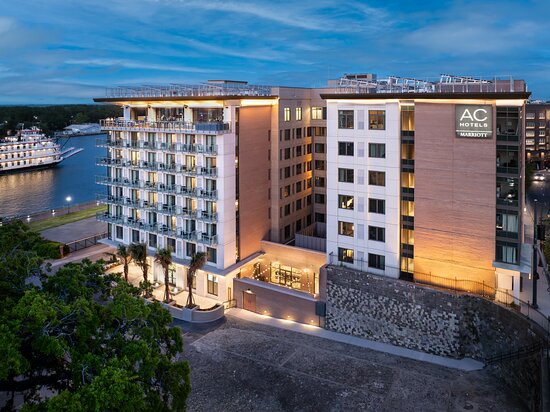 AC Hotel Savannah Historic District