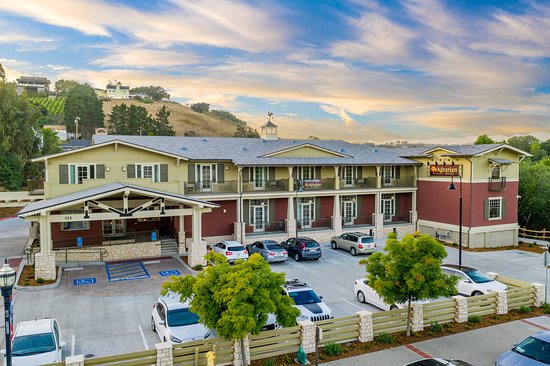 The Agrarian Hotel