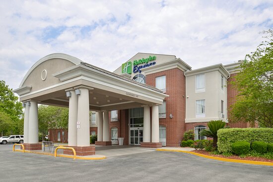 Holiday Inn Express & Suites Lafayette by IHG